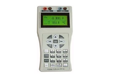 Handheld process Calibrator